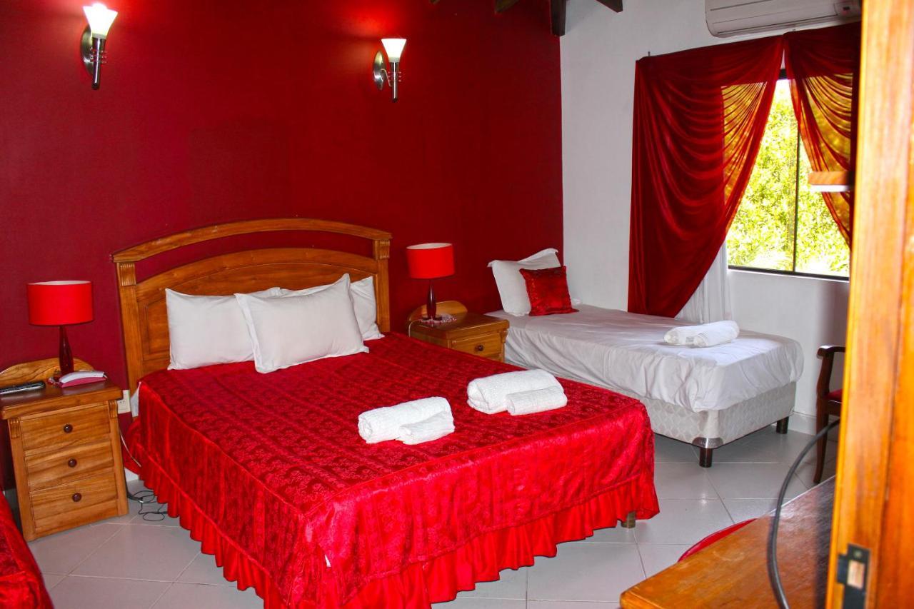 Ross Char Hotel Asunción Eksteriør billede